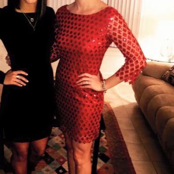 Red Dress - Picture 3 of 3